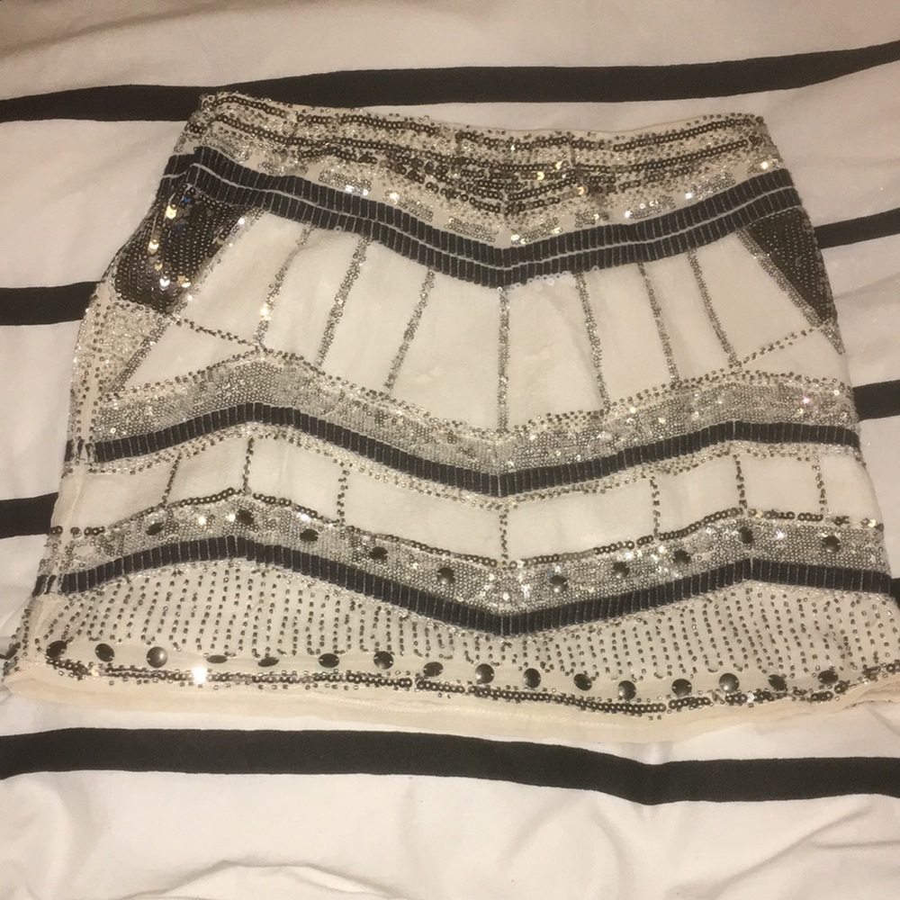Dazzling mini skirt ✨